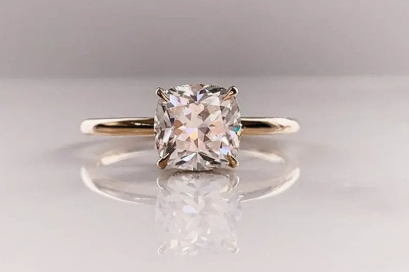How To Buy Moissanite Engagement Ring Online