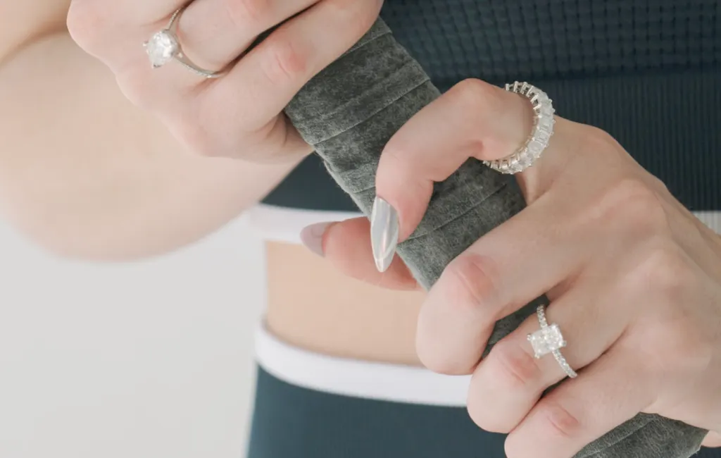 Back-to-School Brilliance: Affordable Moissanite Gifts for Her Campus Era
