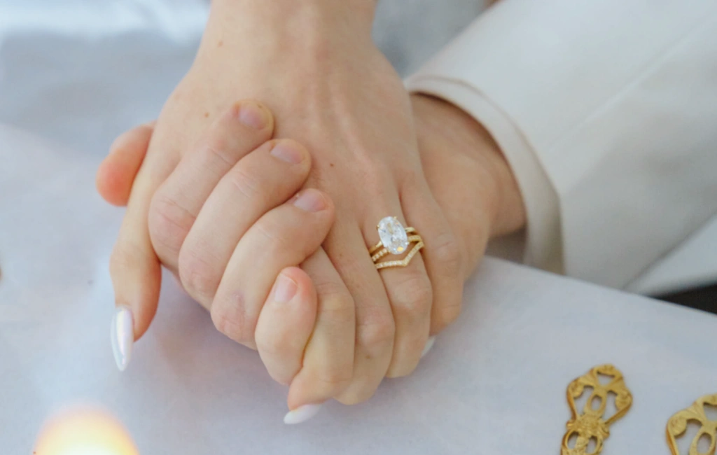 Moissanite Engagement Season: Planning a Proposal Before the Holidays